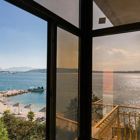 Apartment Marko Beachfront Seget