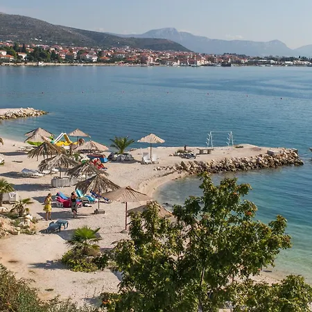 Marko Beachfront Seget Apartman