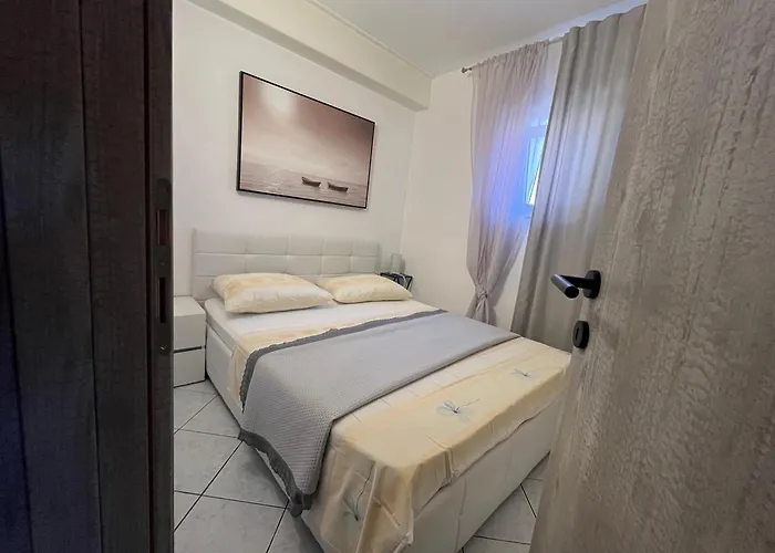 Marko Beachfront Seget Appartement *