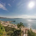 Marko Beachfront Seget Apartman *