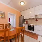 Apartman Marko Beachfront Seget *