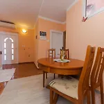 Marko Beachfront Seget Apartman