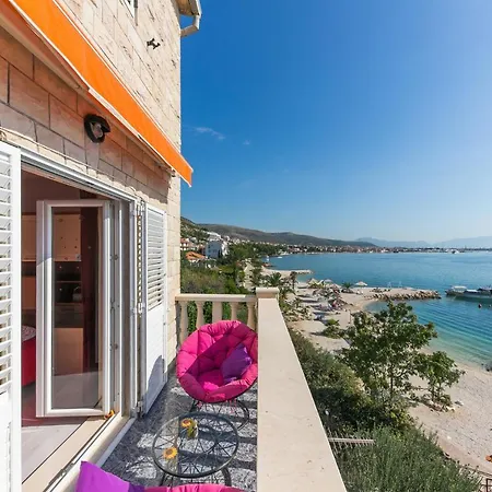 Marko Beachfront Seget Apartman
