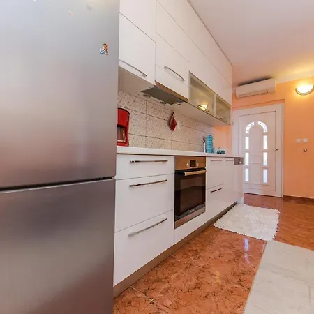 Marko Beachfront Seget Трогир