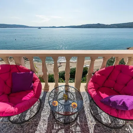 Marko Beachfront Seget Трогир
