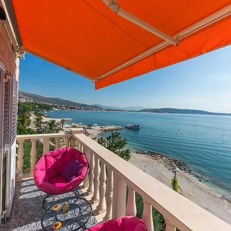Marko Beachfront Seget Трогир