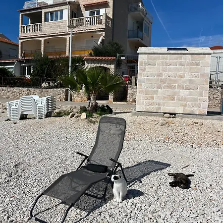 Marko Beachfront Seget *