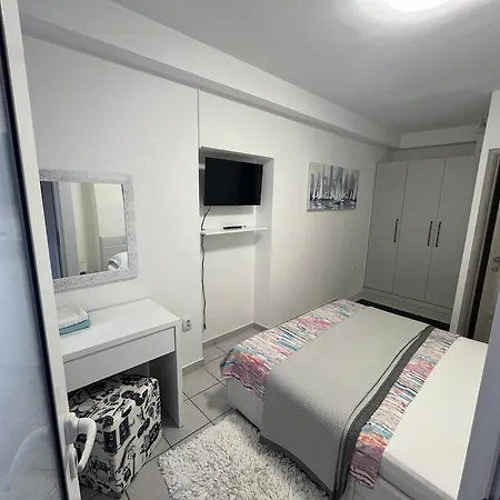 Marko Beachfront Seget Apartman *