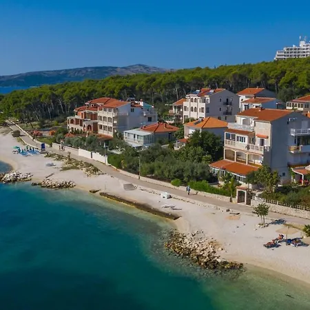 Marko Beachfront Seget Apartman Trogir