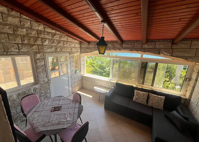 Marko Beachfront Seget تروغير