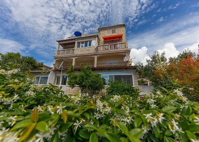 Marko Beachfront Seget تروغير