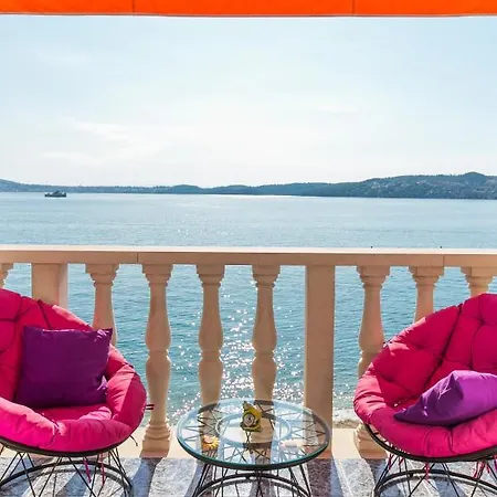 Apartment Marko Beachfront Seget *